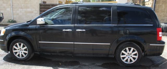 VB7073 2009 Chrysler Voyager — Urangan, QLD — Jeeepart Recyclers