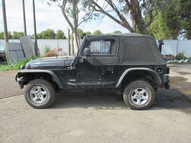 VB6098 2004 TJ Wrangler Soft Top — Urangan, QLD — Jeeepart Recyclers