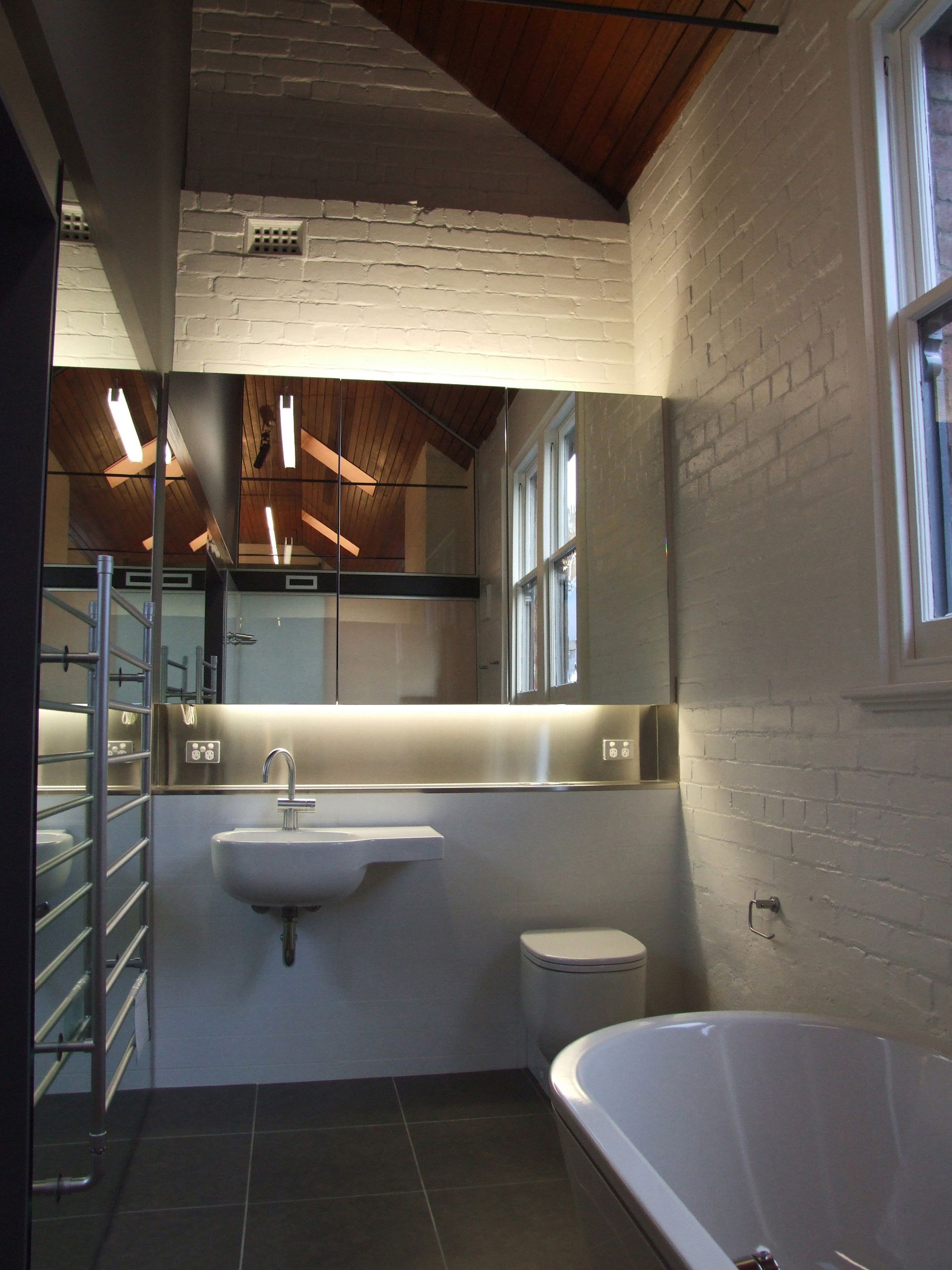 A Bathroom With A Sink Toilet And Bathtub – Cambridge, TAS - Bennett Construction (TAS)