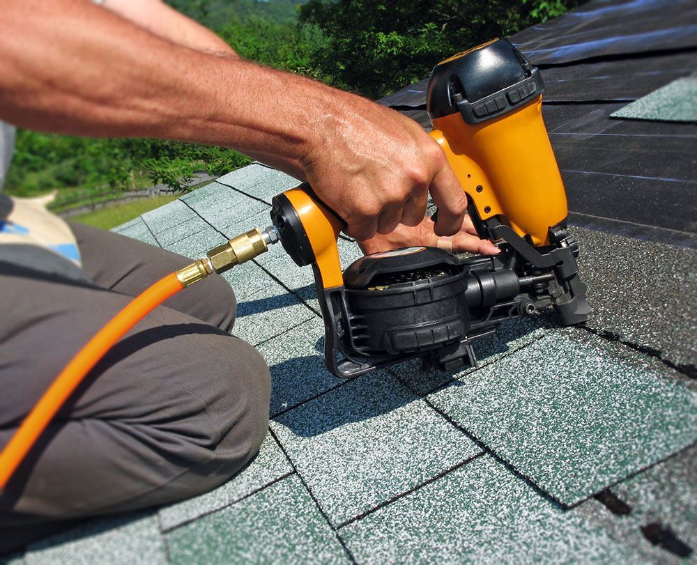 repairing roof shingles