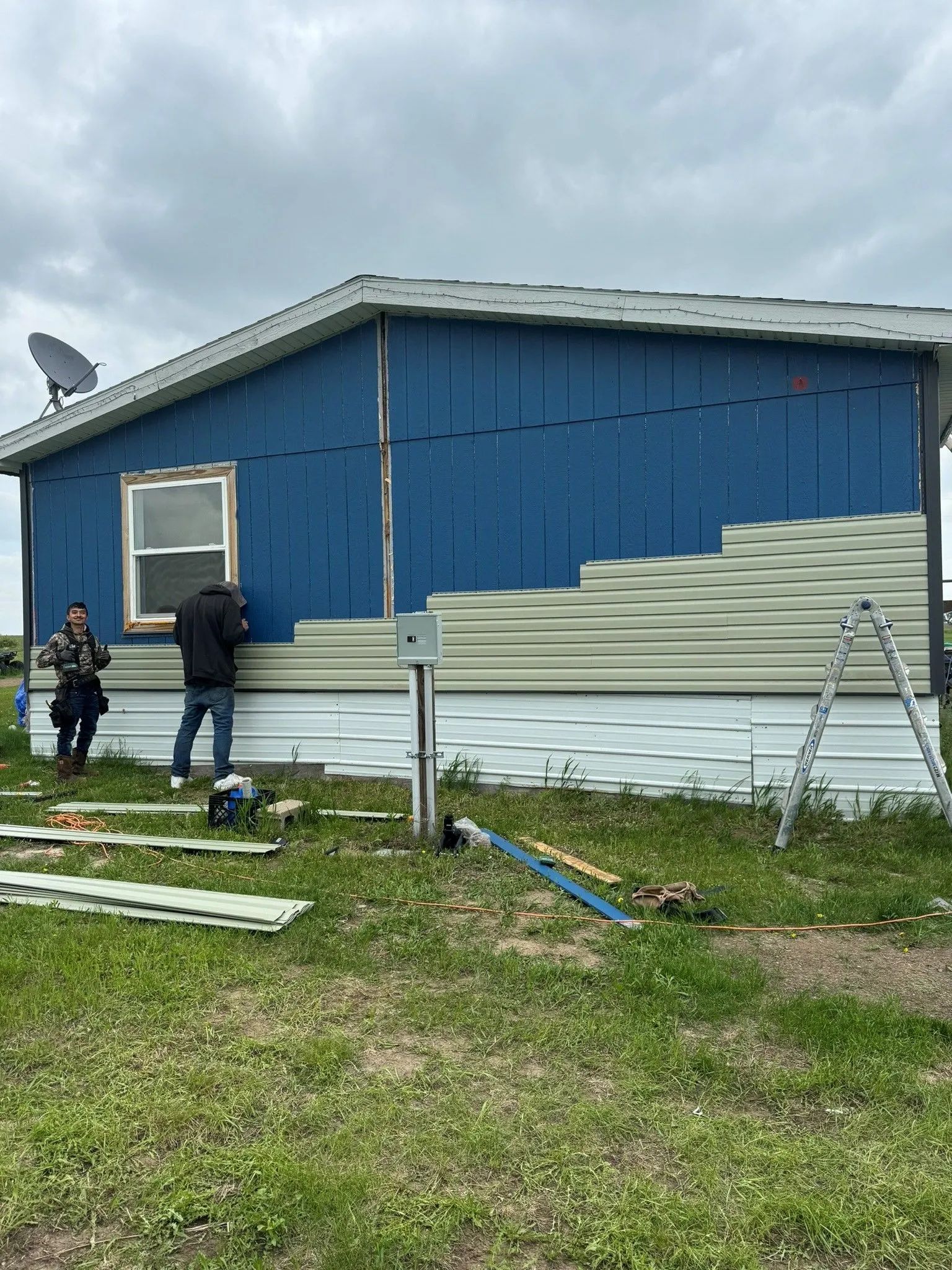 old siding on mobile home