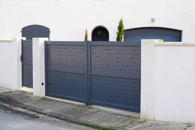Great looking gray colorbond gates of a property in Melville WA.