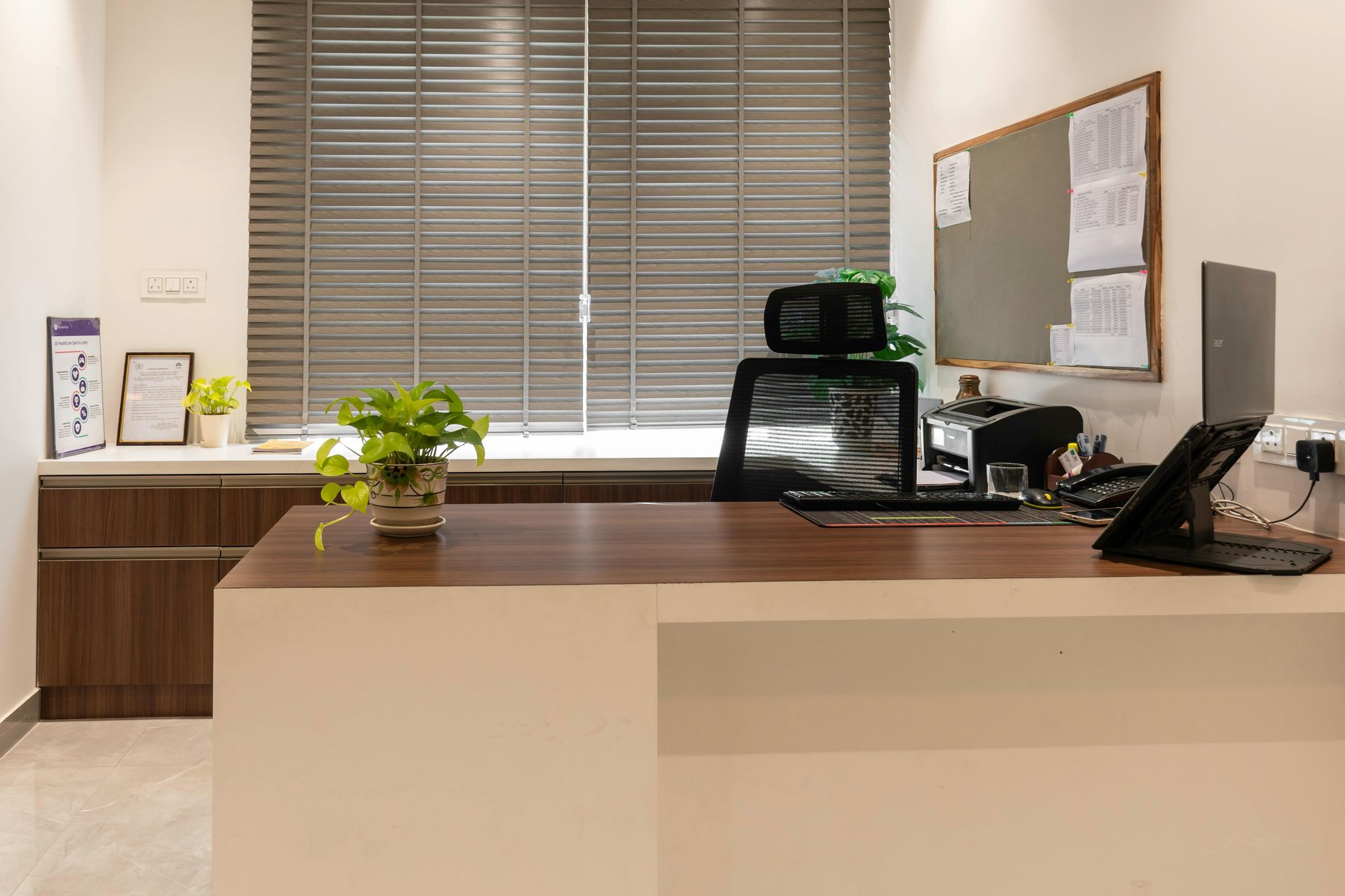 Cleaned sanitized and tidy office with clean organized desk