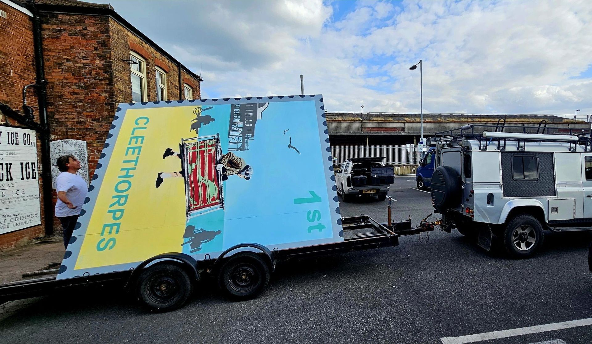 A trailer with the word clethorpes on it