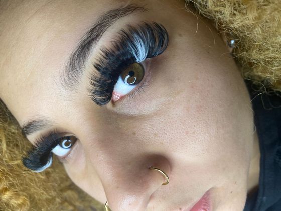 Mega Volume lashes