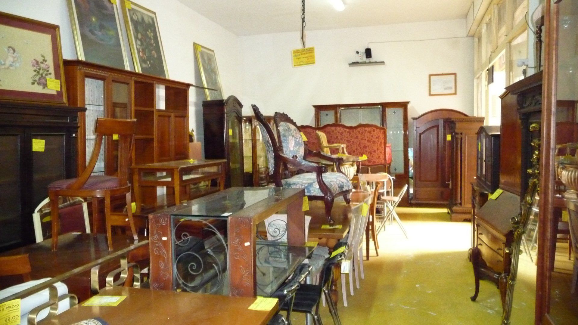 sedie e poltrone usate