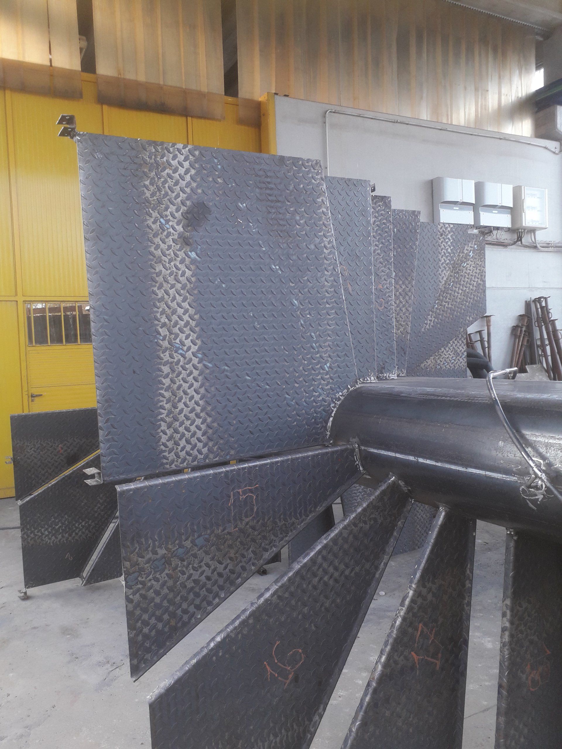 Creazione struttura in metallo