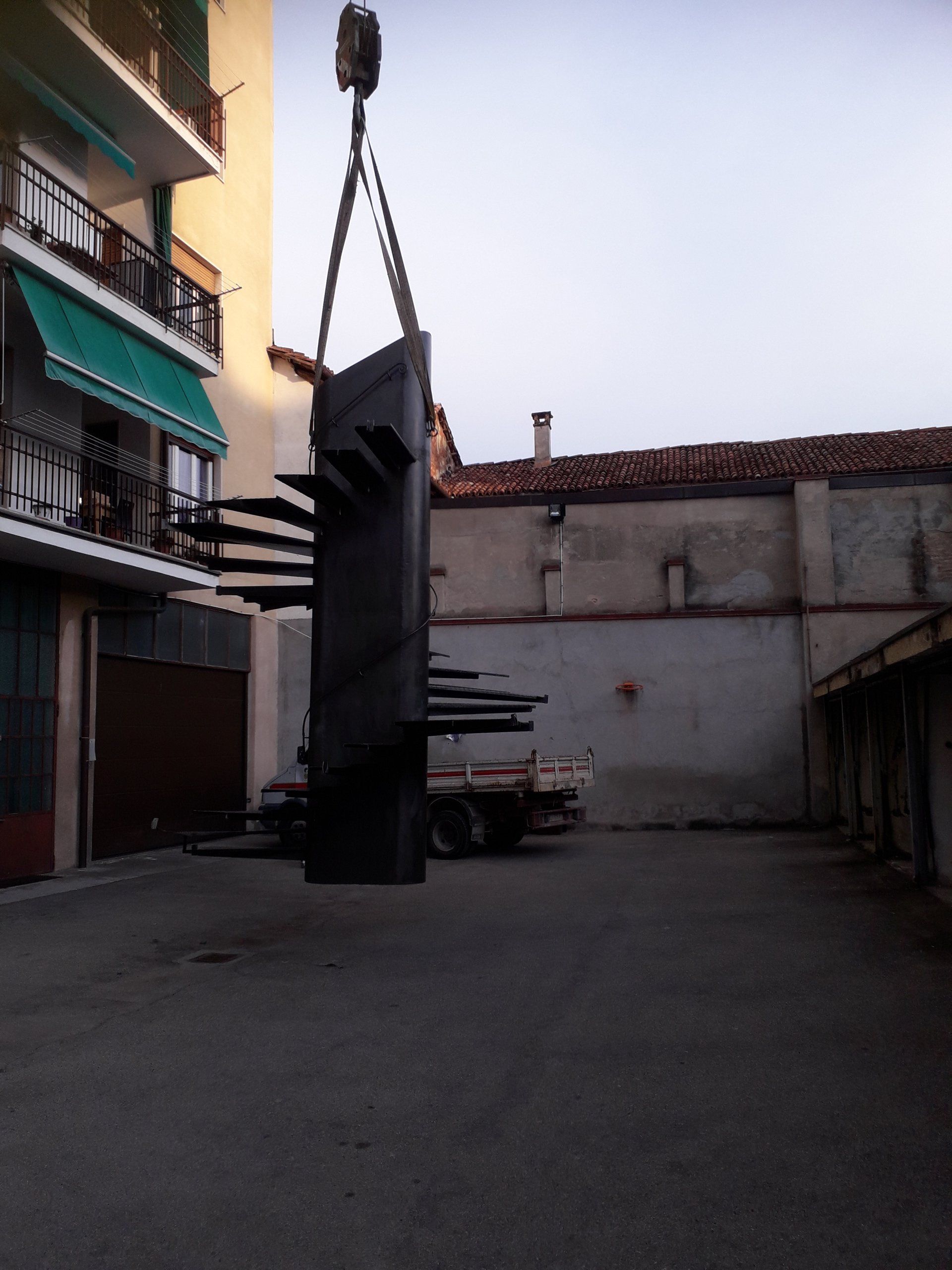 Creazione struttura in metallo