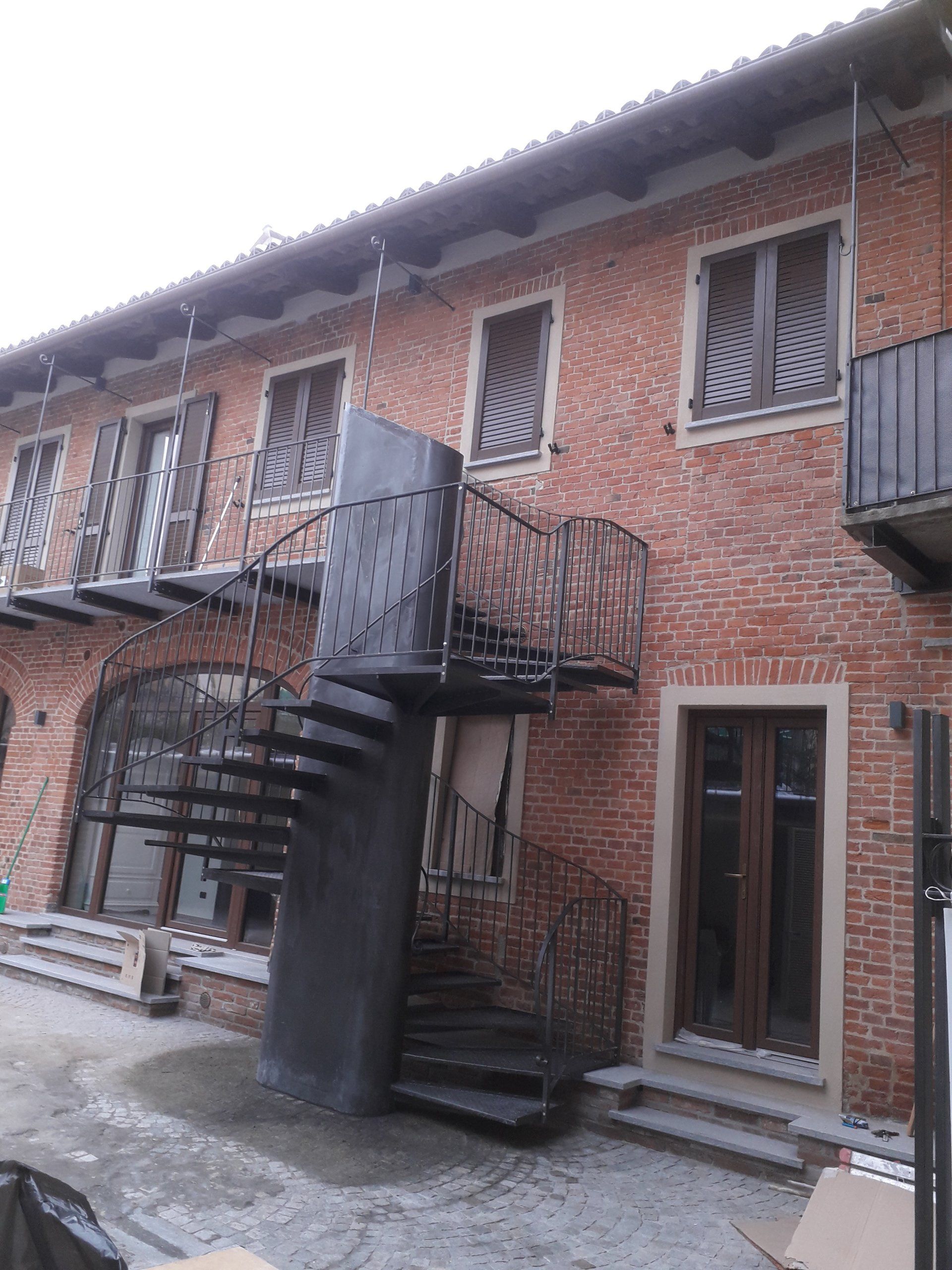 Creazione struttura in metallo