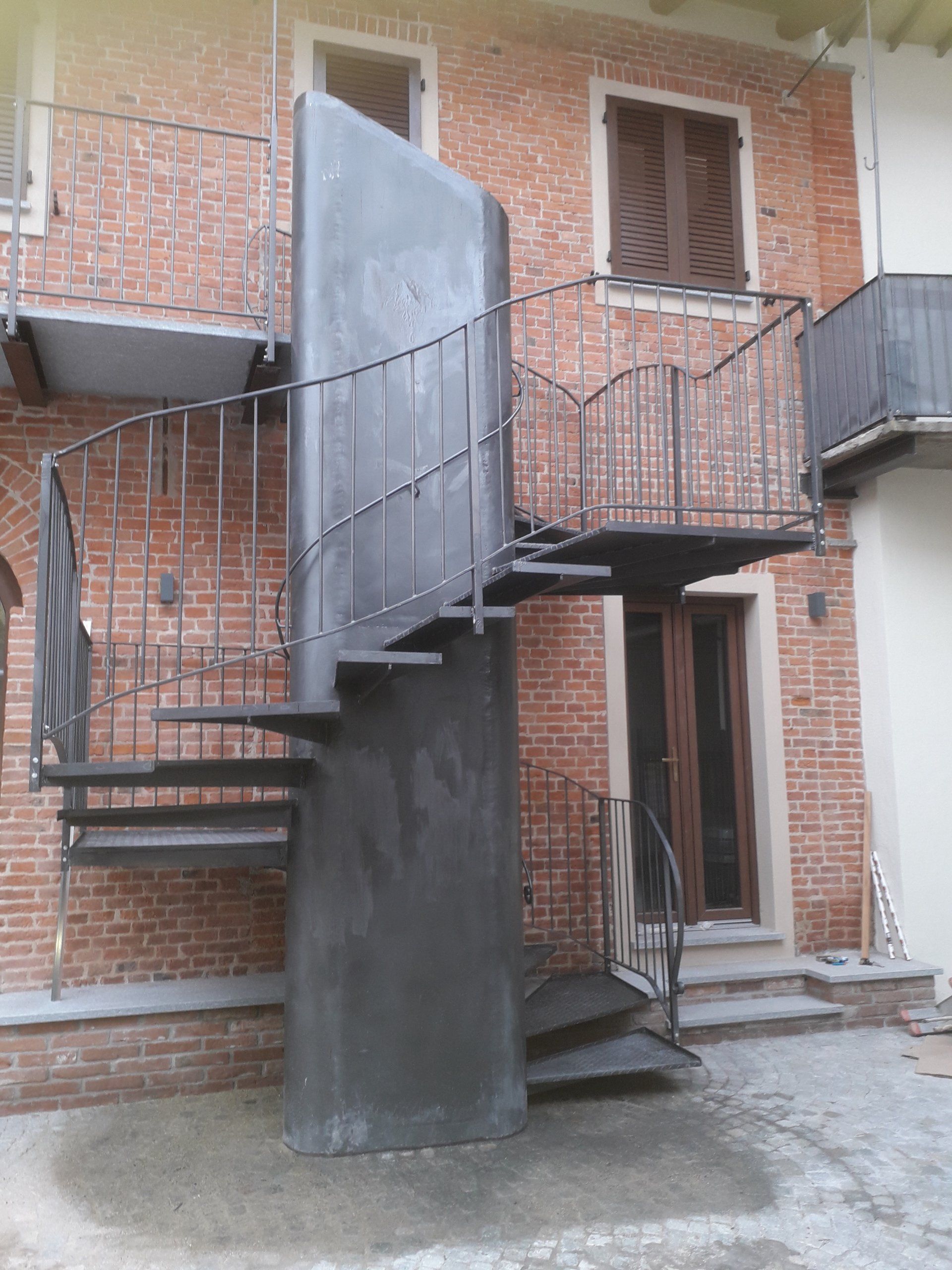 Creazione struttura in metallo