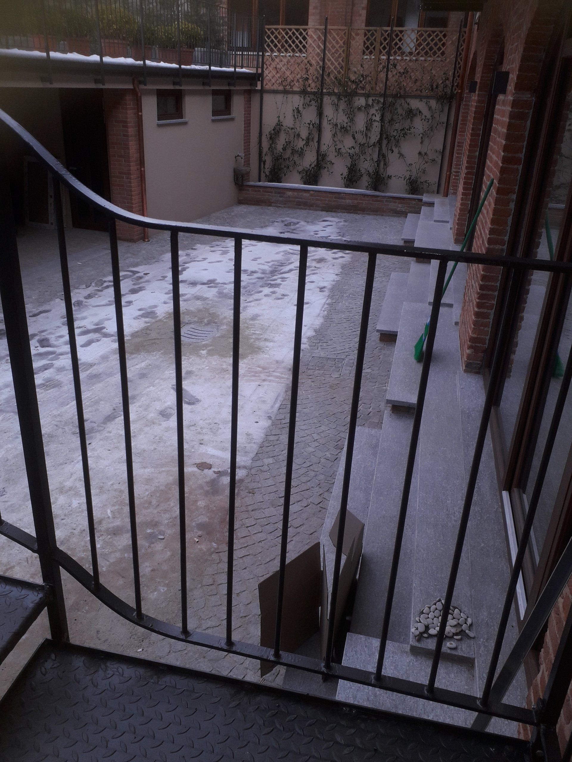 Creazione struttura in metallo