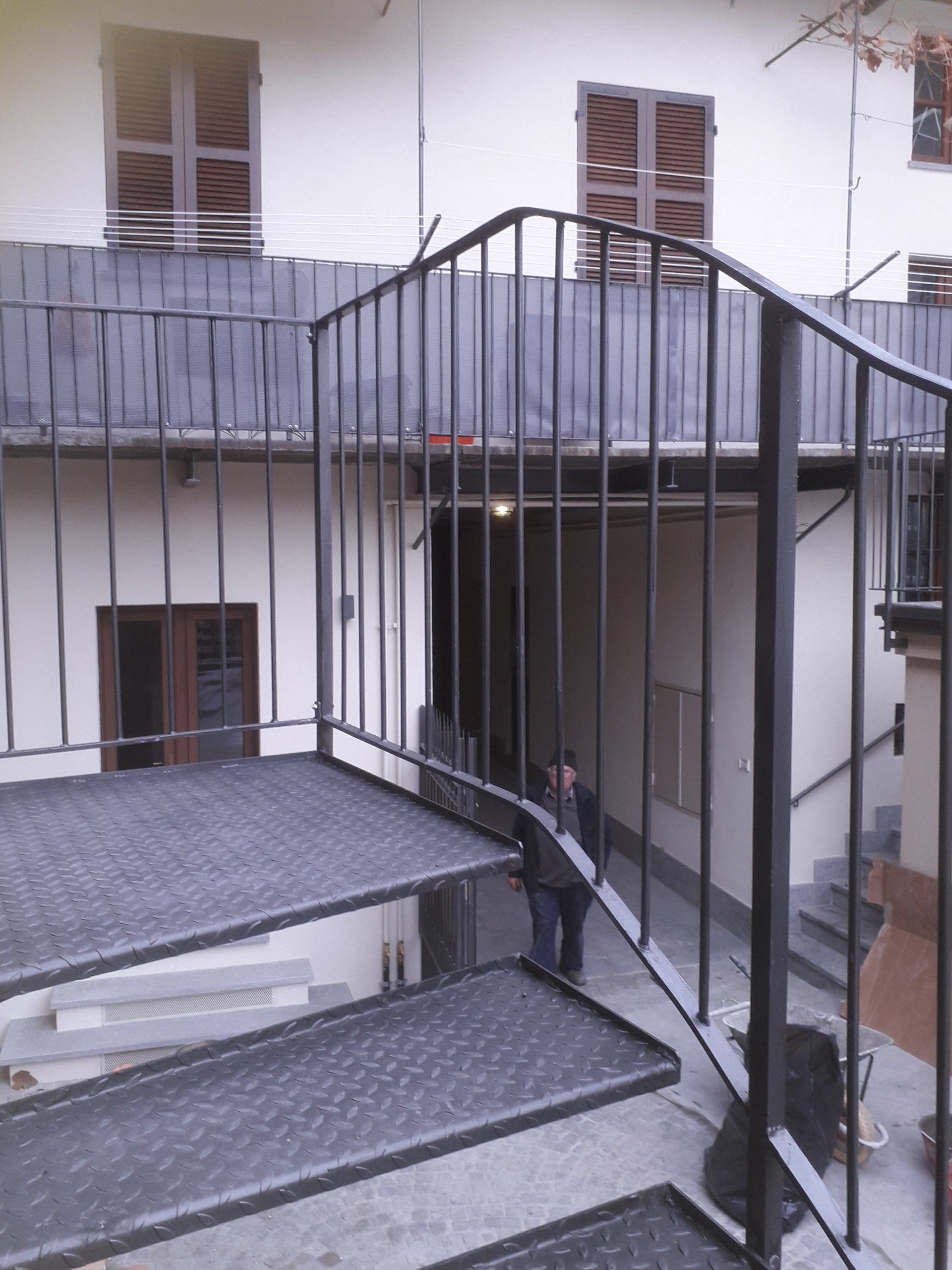 Creazione struttura in metallo