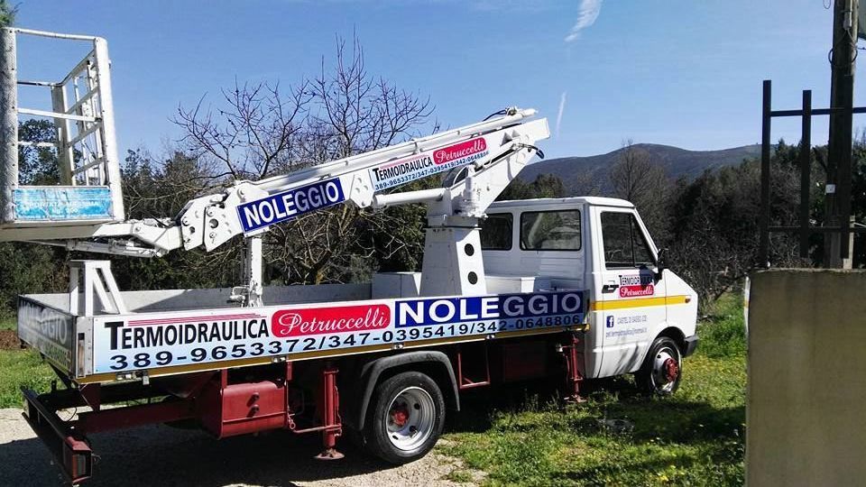 lavori con mezzi edili