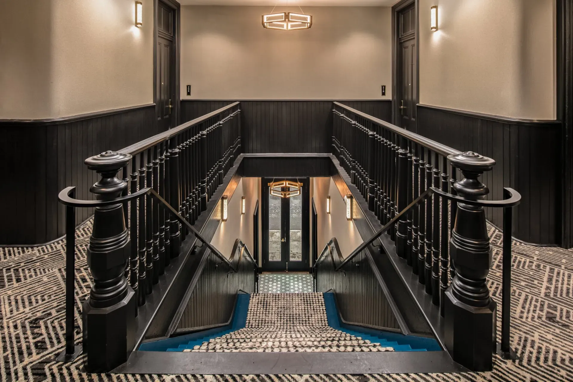 Our team created replicas of railings for the grand staircase