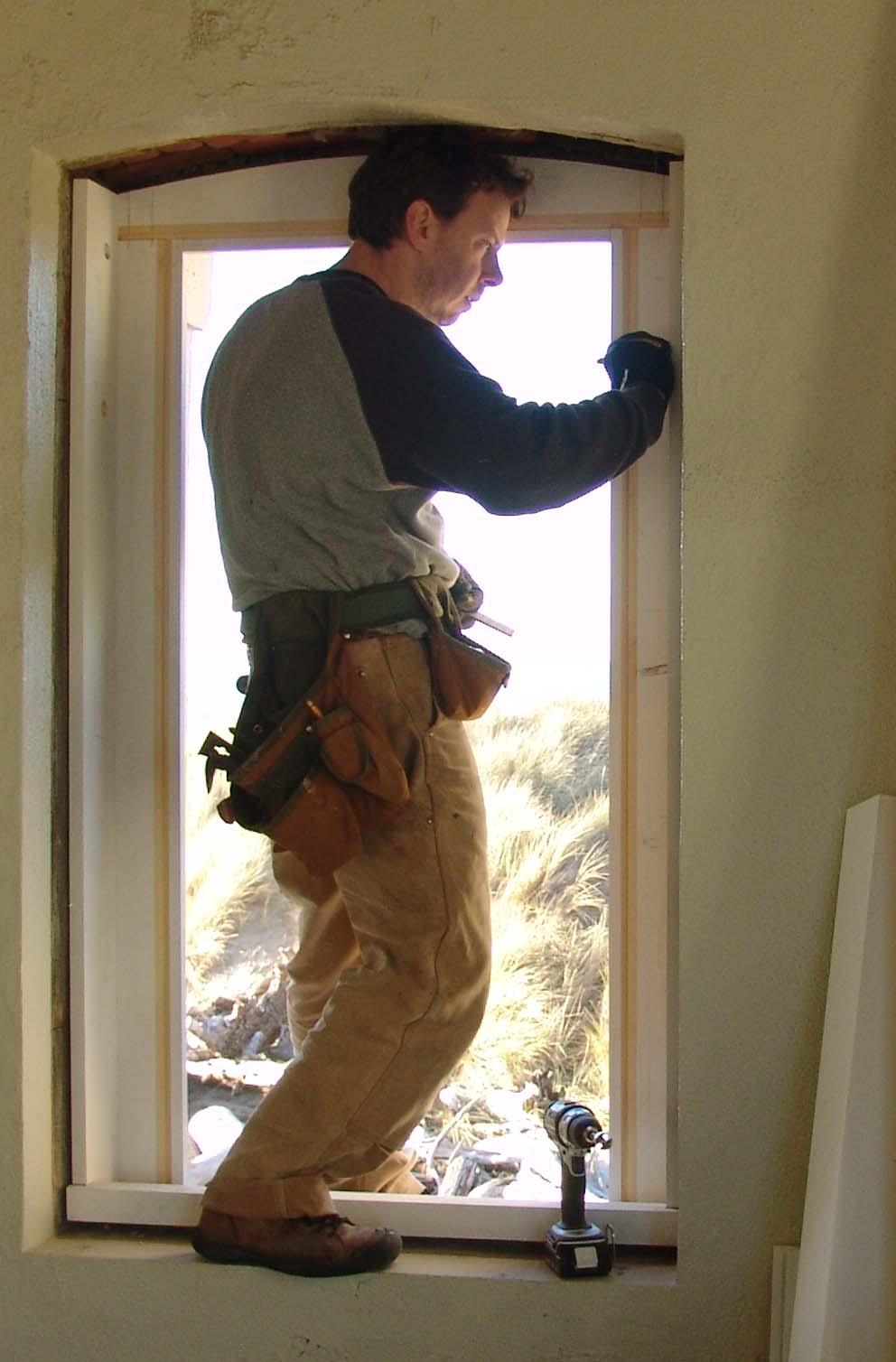Coquille River Lighthouse Masonry Repair and Window Replacement