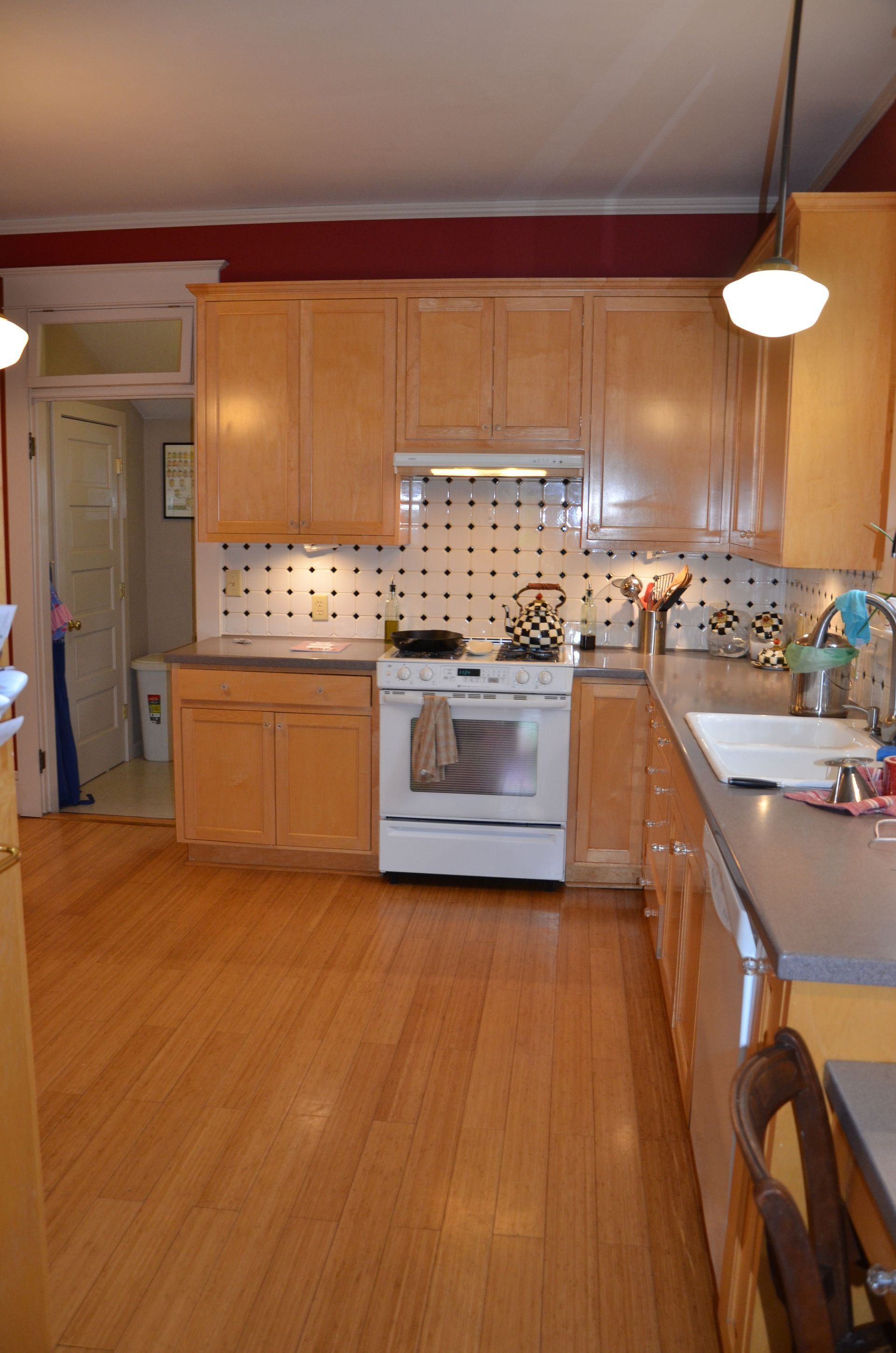 1911 Irvington kitchen before Arciform remodel.