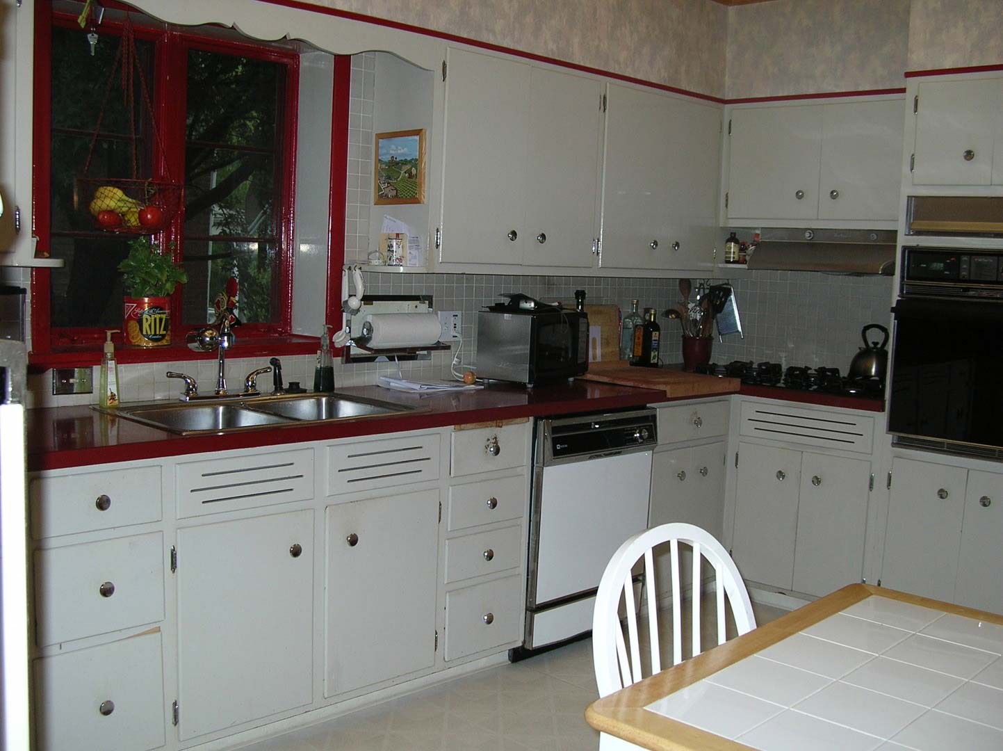 Vintage Kitchen — The Tri-State Area — Carriage House II In-Home Restorations