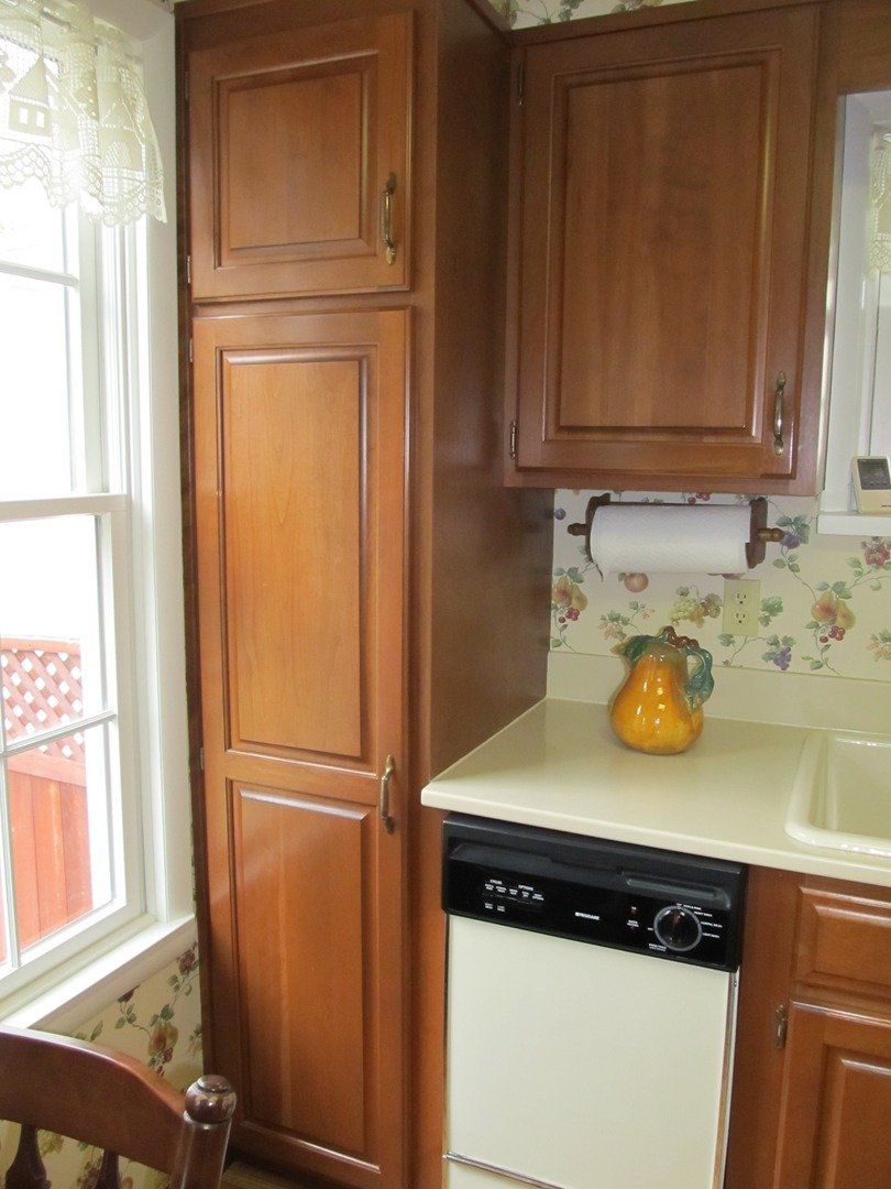 Cherry Kitchen — The Tri-State Area — Carriage House II In-Home Restorations