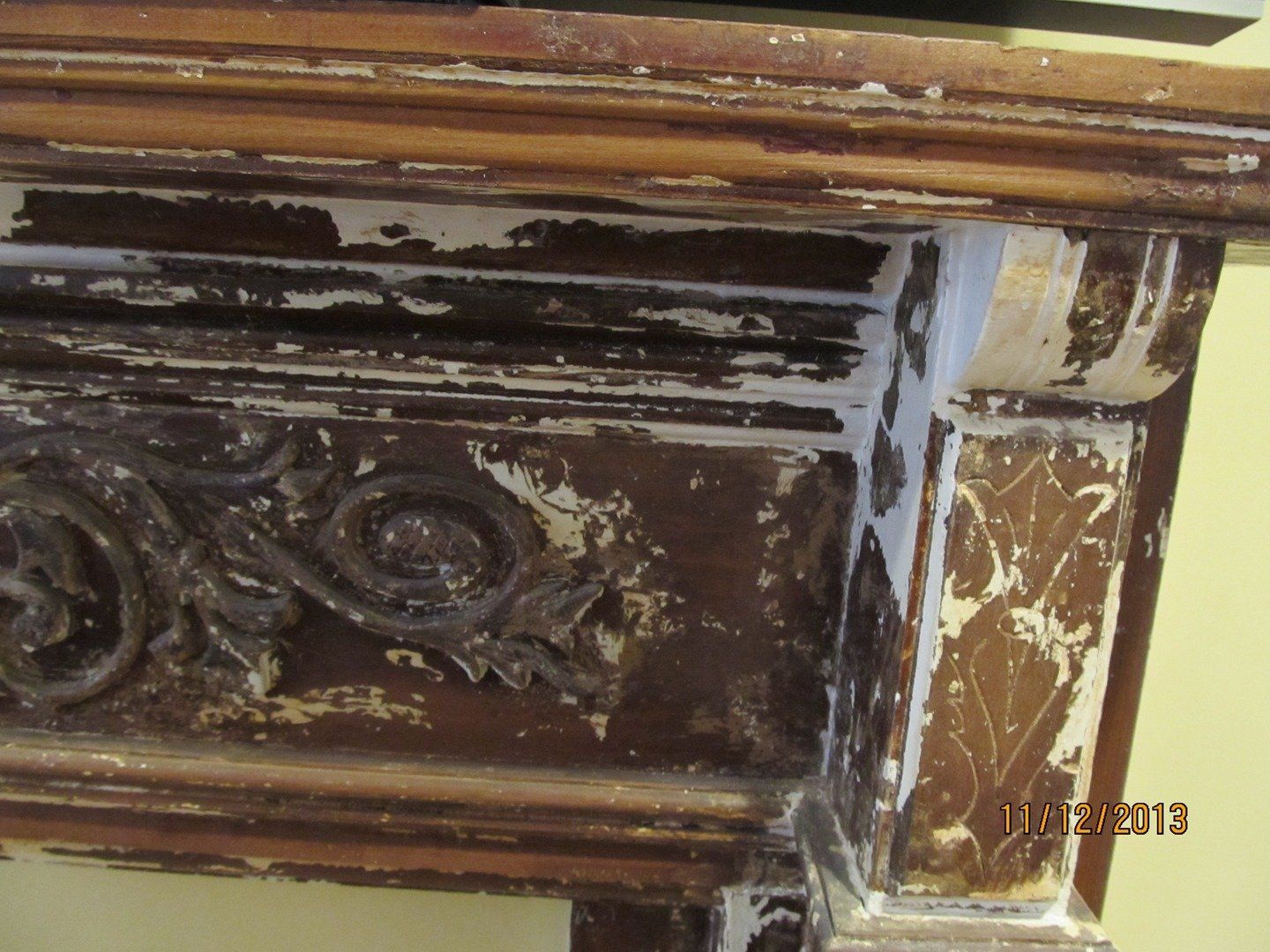 Before Victorian Mantle Restoration — The Tri-State Area — Carriage House II In-Home Restorations