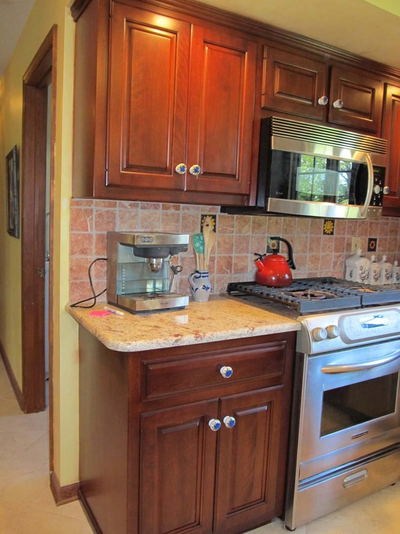 Kitchen Mahogany Cabinet — The Tri-State Area — Carriage House II In-Home Restorations