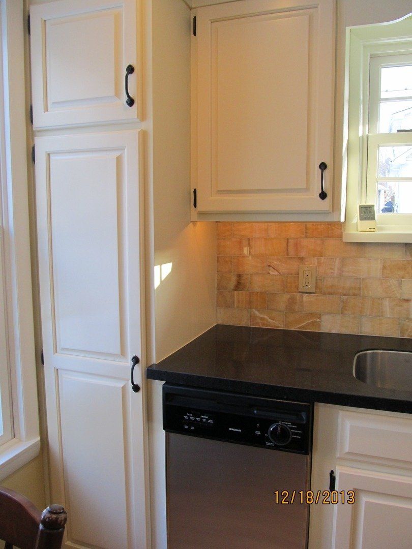 Modern Cherry Kitchen — The Tri-State Area — Carriage House II In-Home Restorations