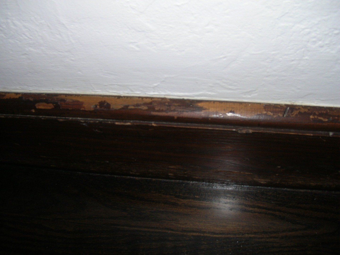 Woodwork with Damaged — The Tri-State Area — Carriage House II In-Home Restorations