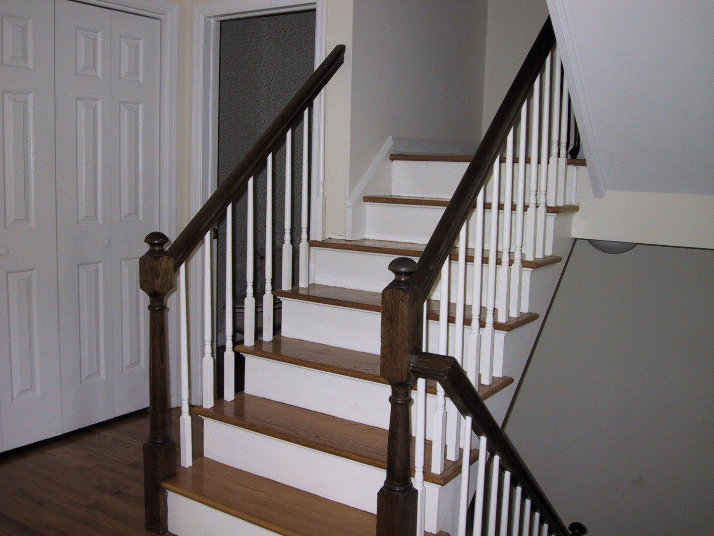 Before Handrails & Newel Posts — The Tri-State Area — Carriage House II In-Home Restorations