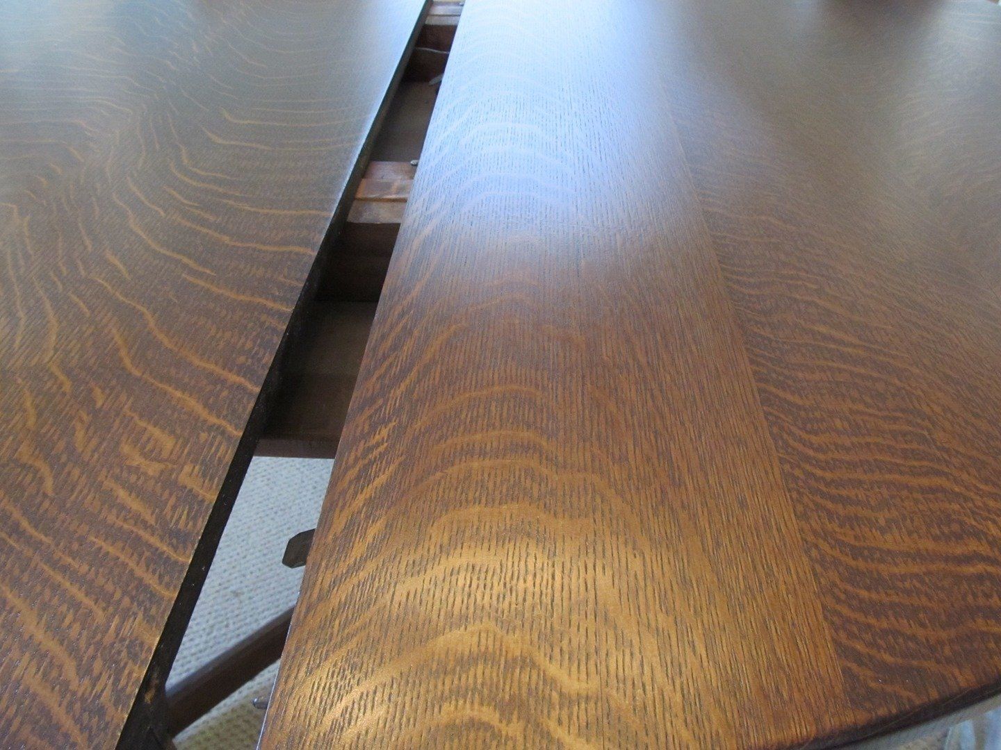 Dining Room Tabletop — The Tri-State Area — Carriage House II In-Home Restorations