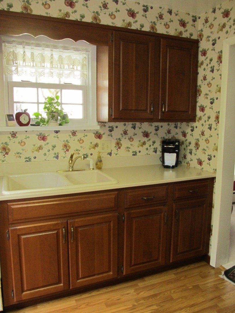 Modern Kitchen with Cabinet — The Tri-State Area — Carriage House II In-Home Restorations