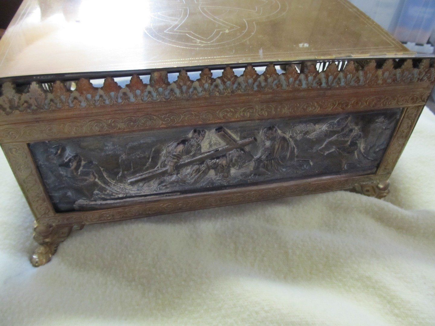 Before Religious Box Restoration — The Tri-State Area — Carriage House II In-Home Restorations