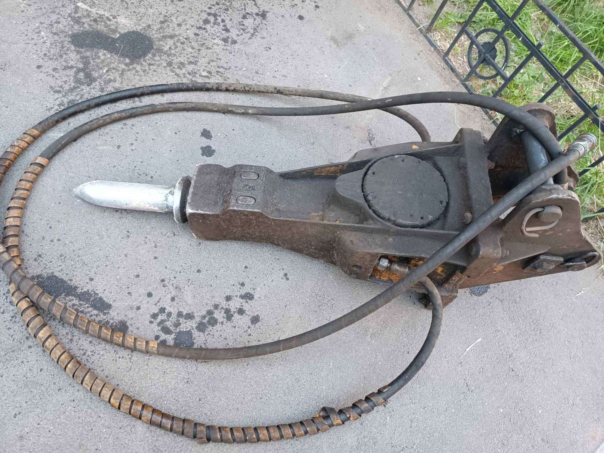 Hydraulic hammer | Port Stephens, NSW | Shire Hoses