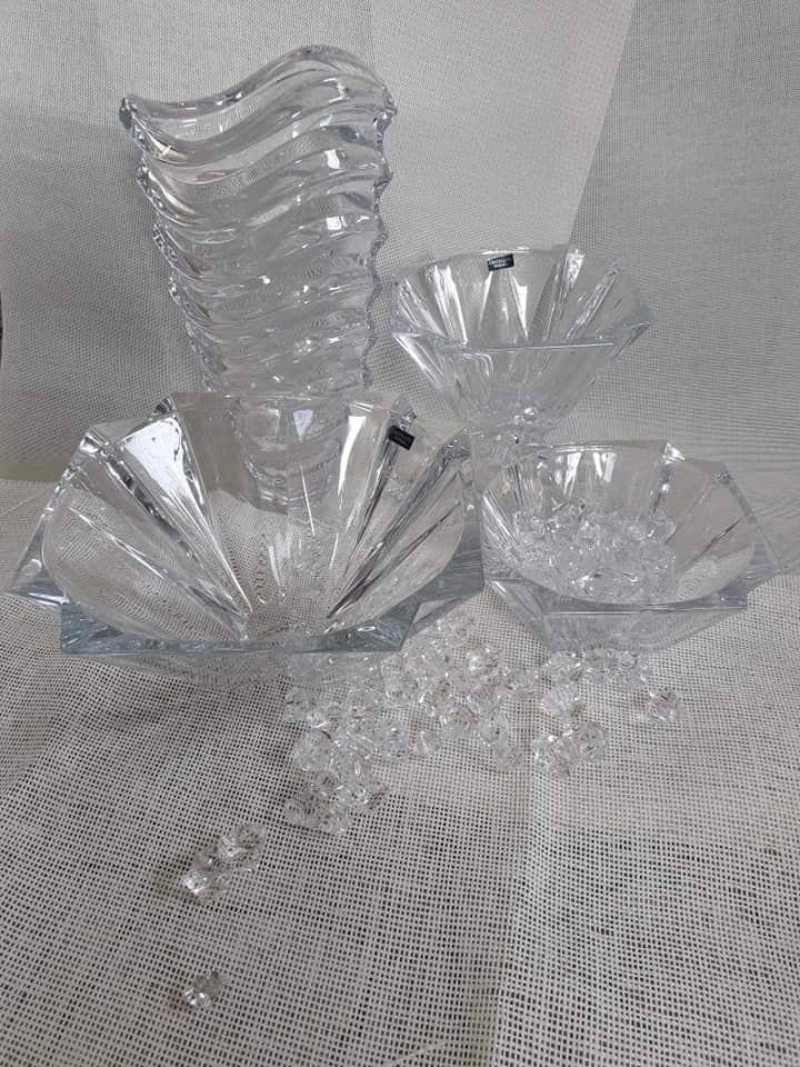 Vazos, vazonai, žvakės, balionai