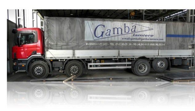 Trasporto lamiere su mezzi pesanti