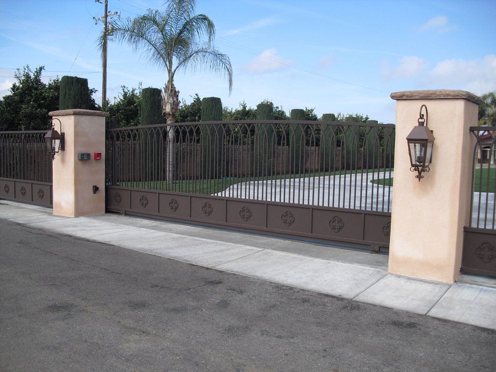 Lewis Gate — Porterville, CA — Chiapa Welding, Inc.