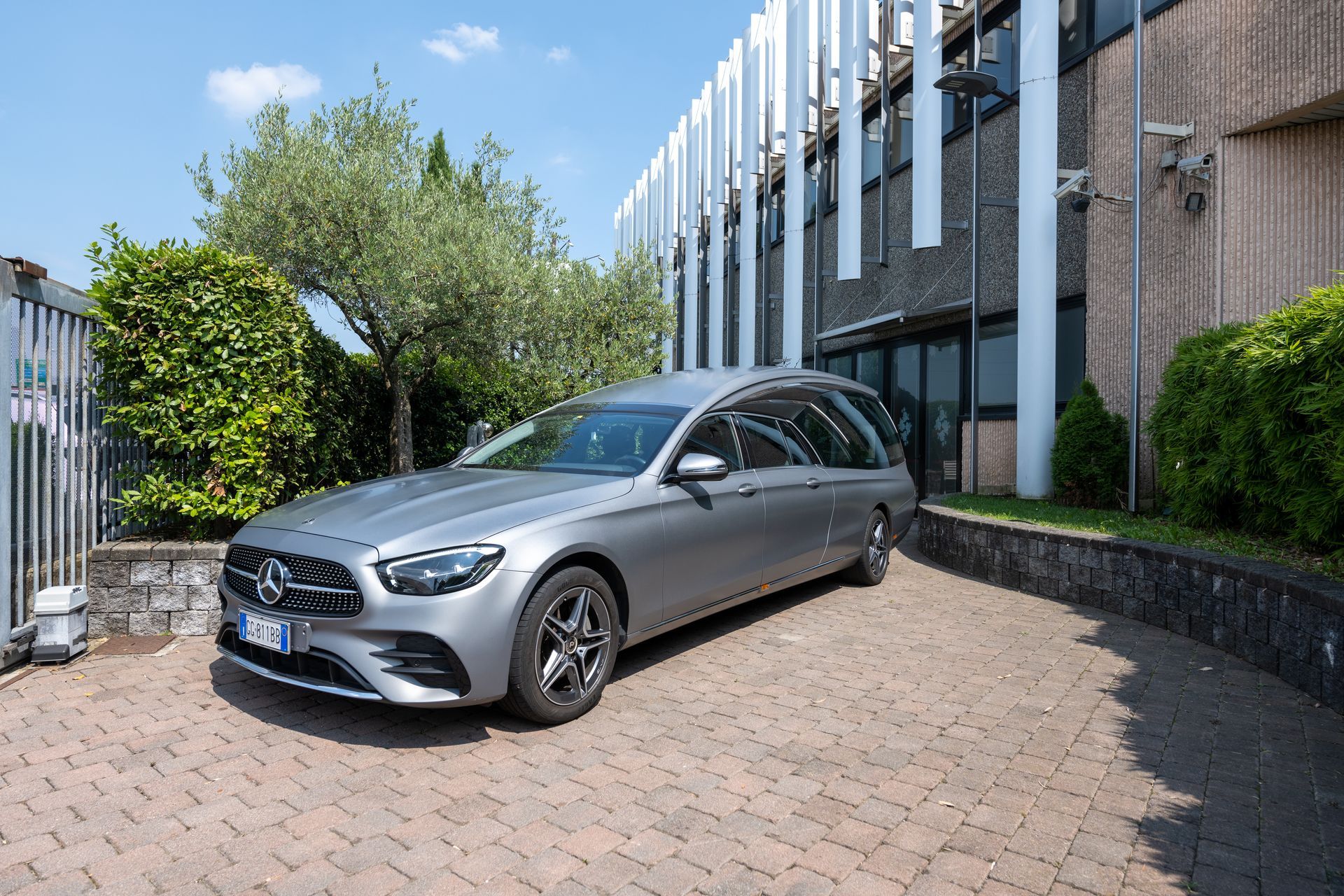 Mezzi Funebri  in provincia di Milano e Monza