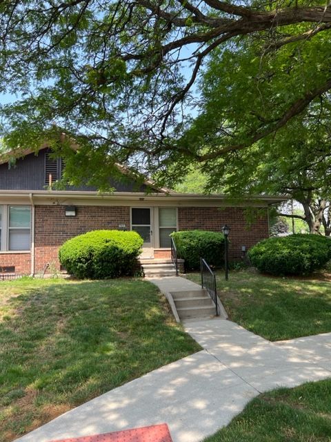 Taylor Gardens Building