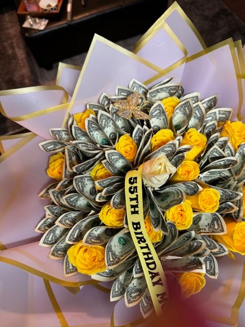 money bouquet w/yellow roses
