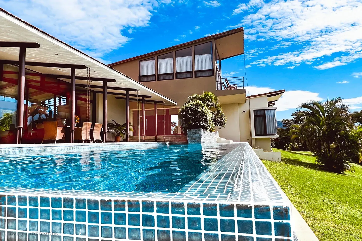 infinity pool Atenas Costa Rica luxury rental
