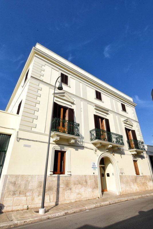 facciata esterna di residenza per anziani