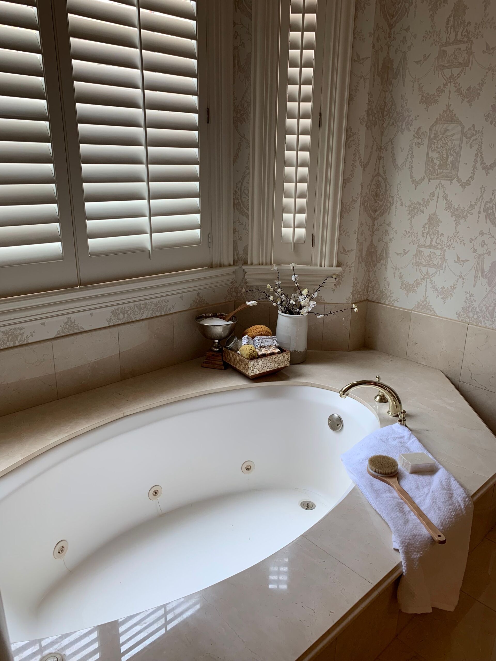 residential & commercial cleaning services