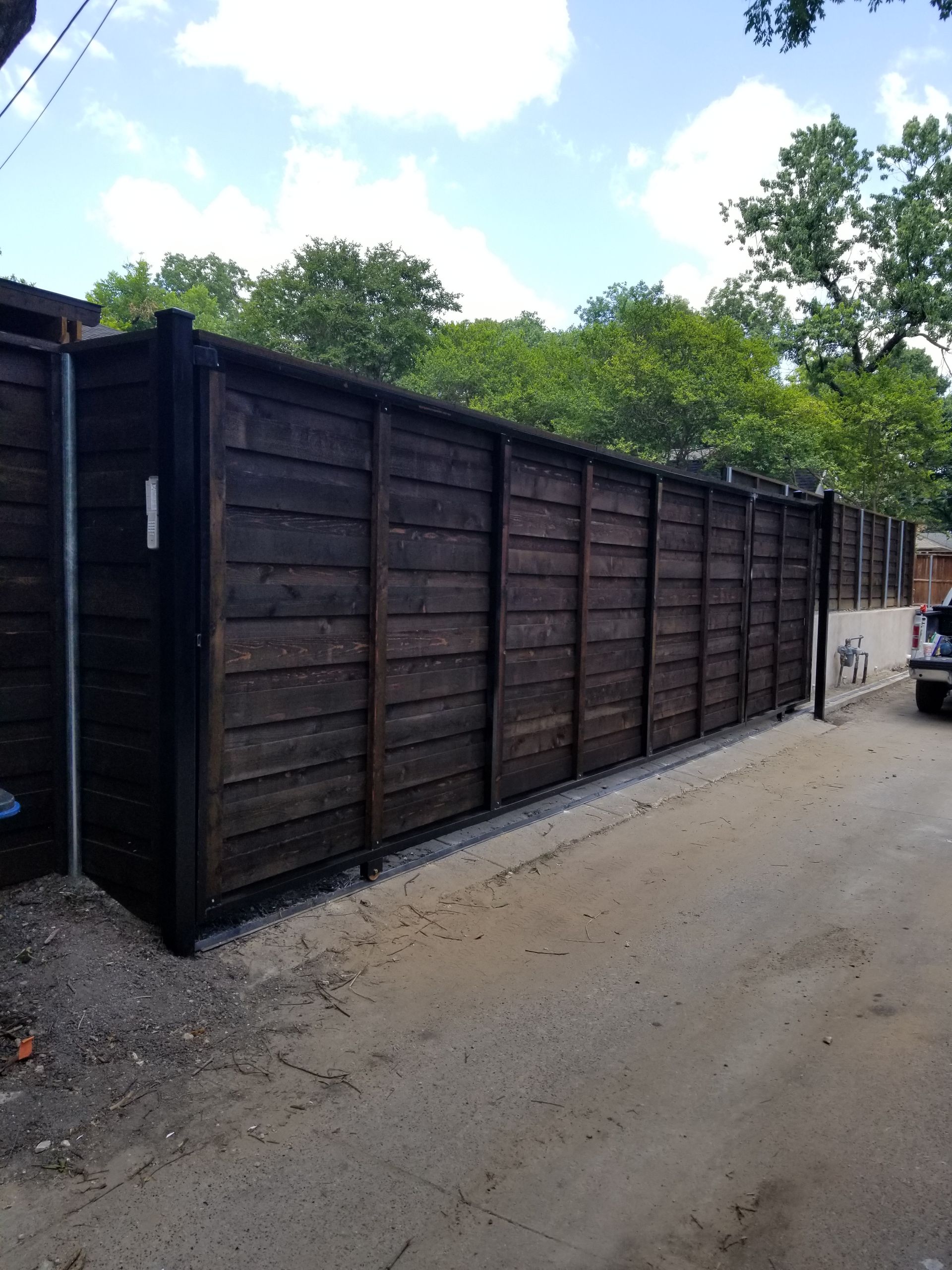 horizontal board on board slide gate