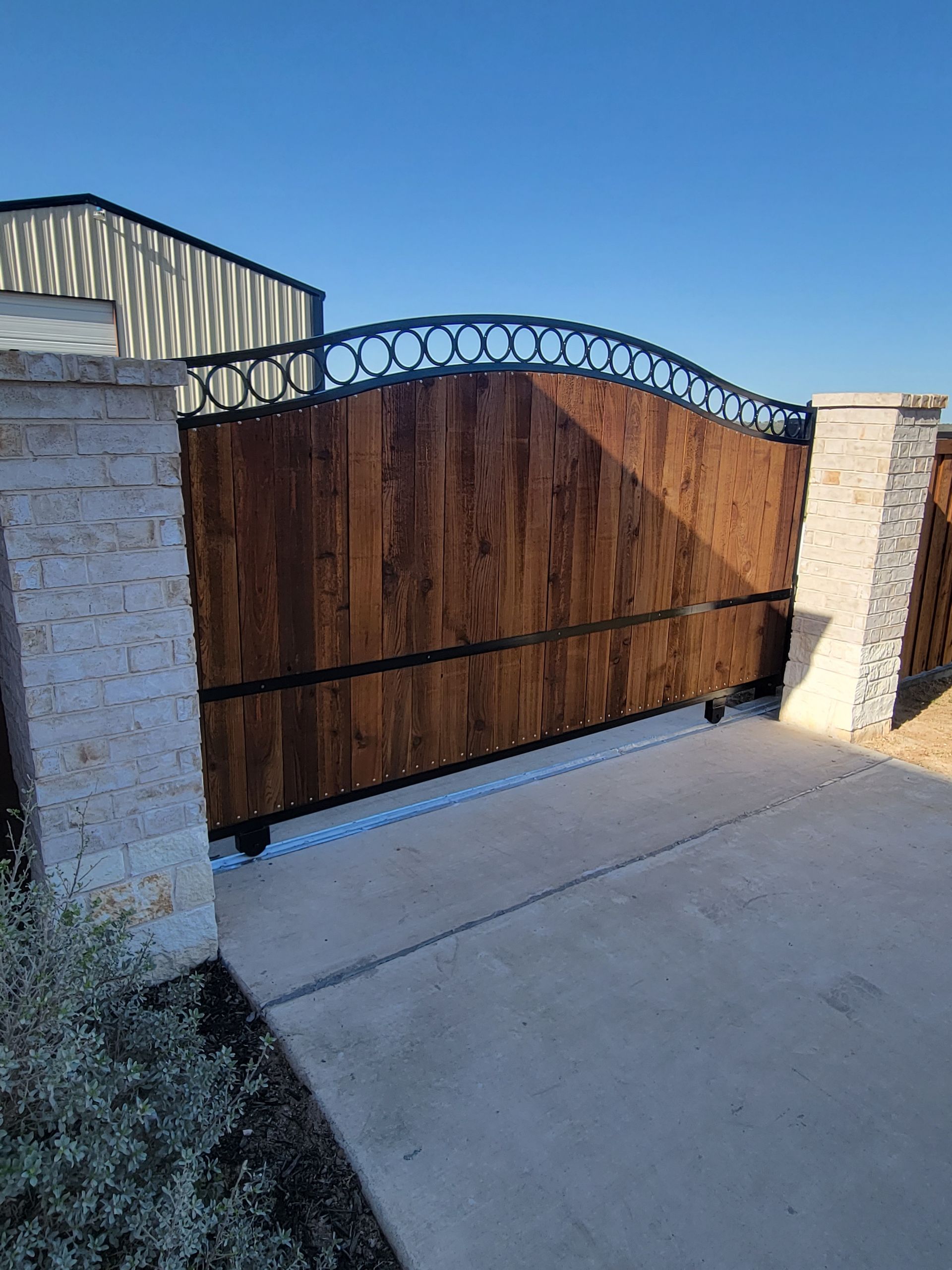 Custom arched gate