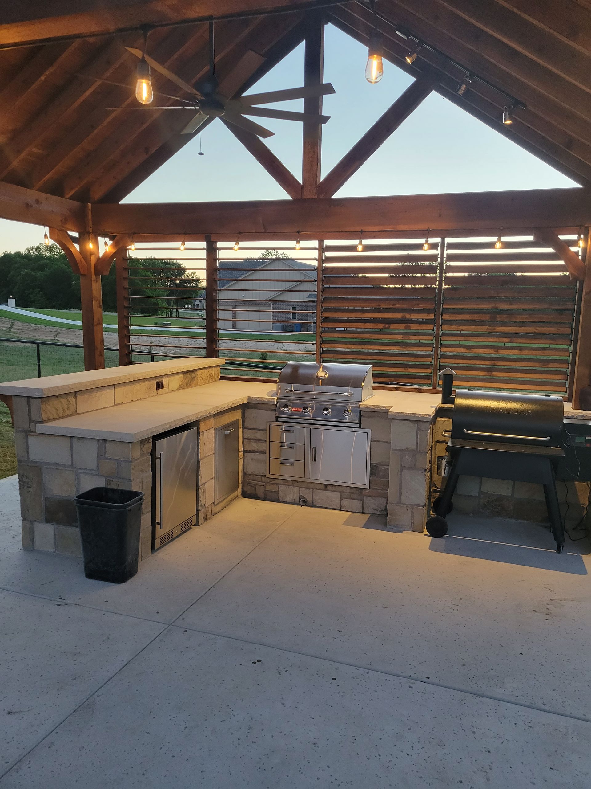 Full outdoor kitchen with appliances