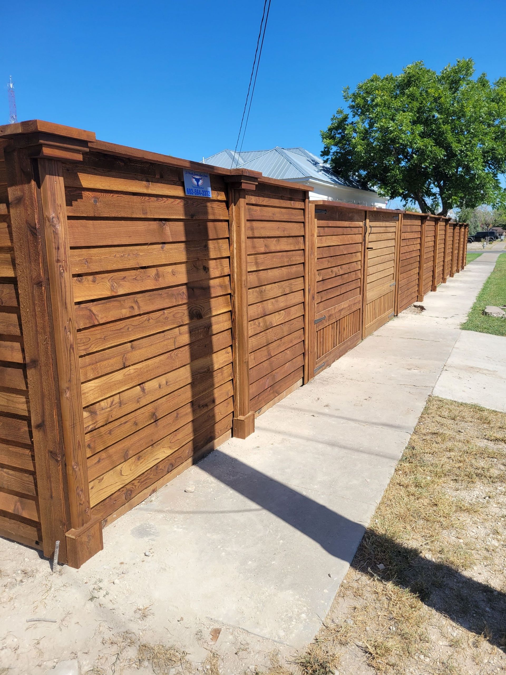 horizontal fence 