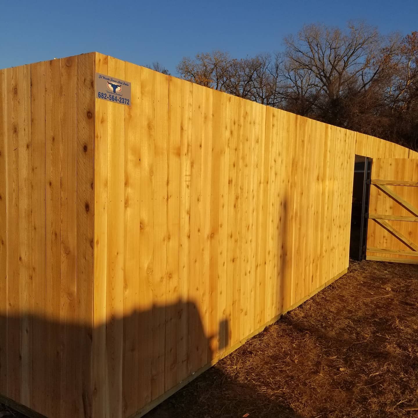 Basic side by side wood privacy fence