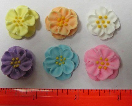 Dainty Bess Royal Icing Flower