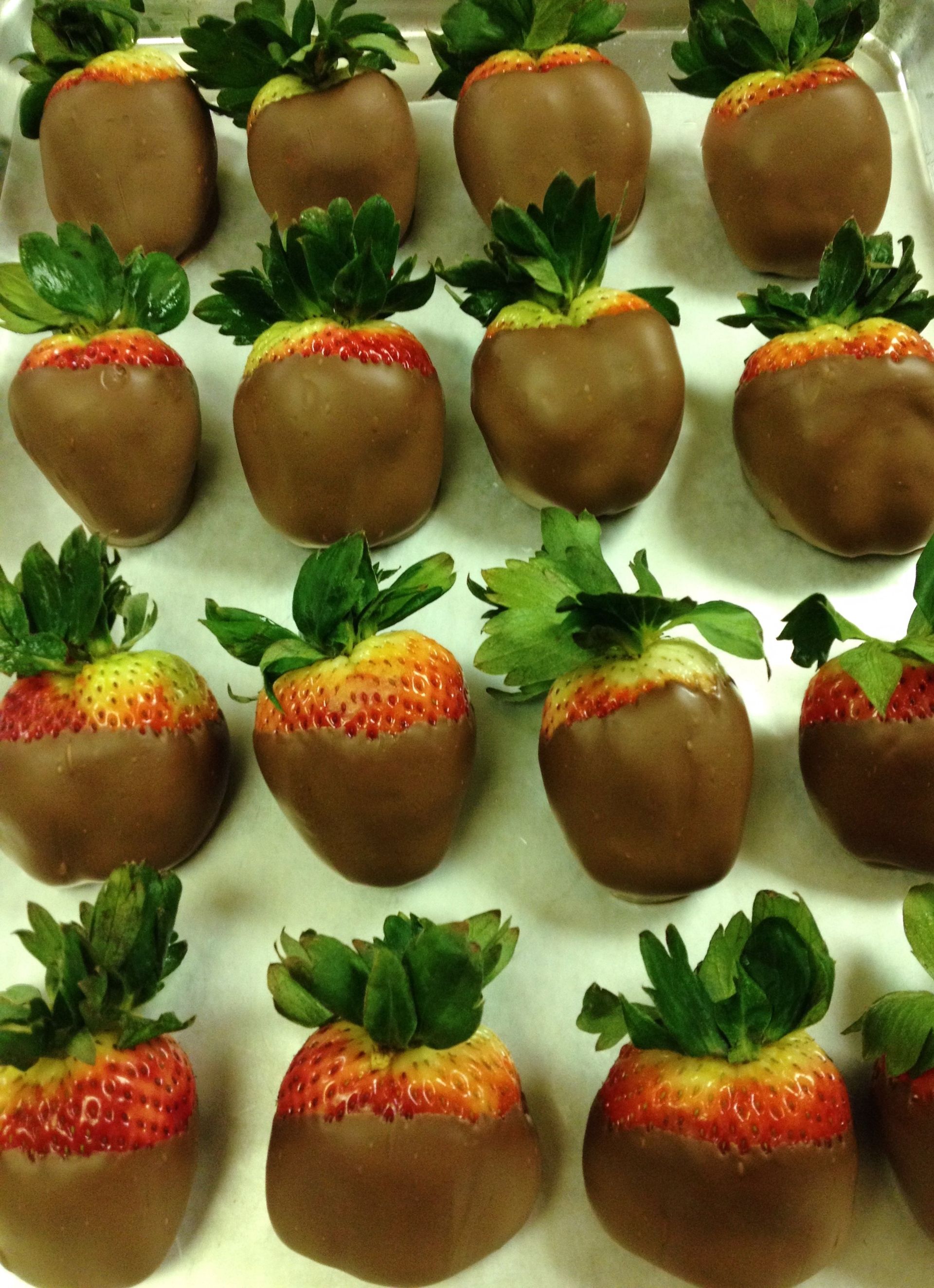 Chocolate Covered Strawberries  | Delicious Creations near Chicago in Hickory Hills, IL 