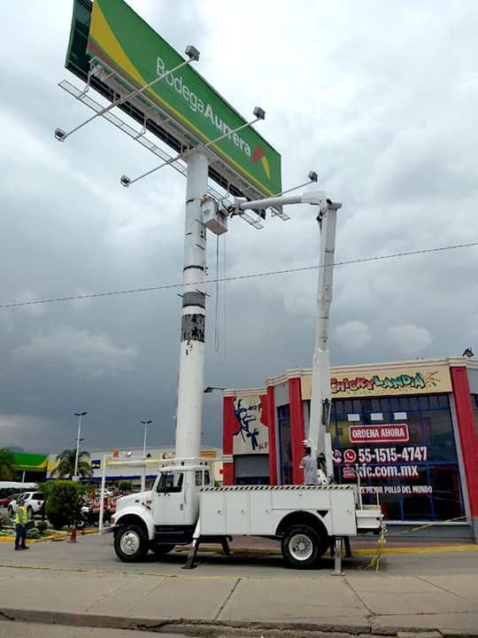 Grúas Eleven - Expertos en logística