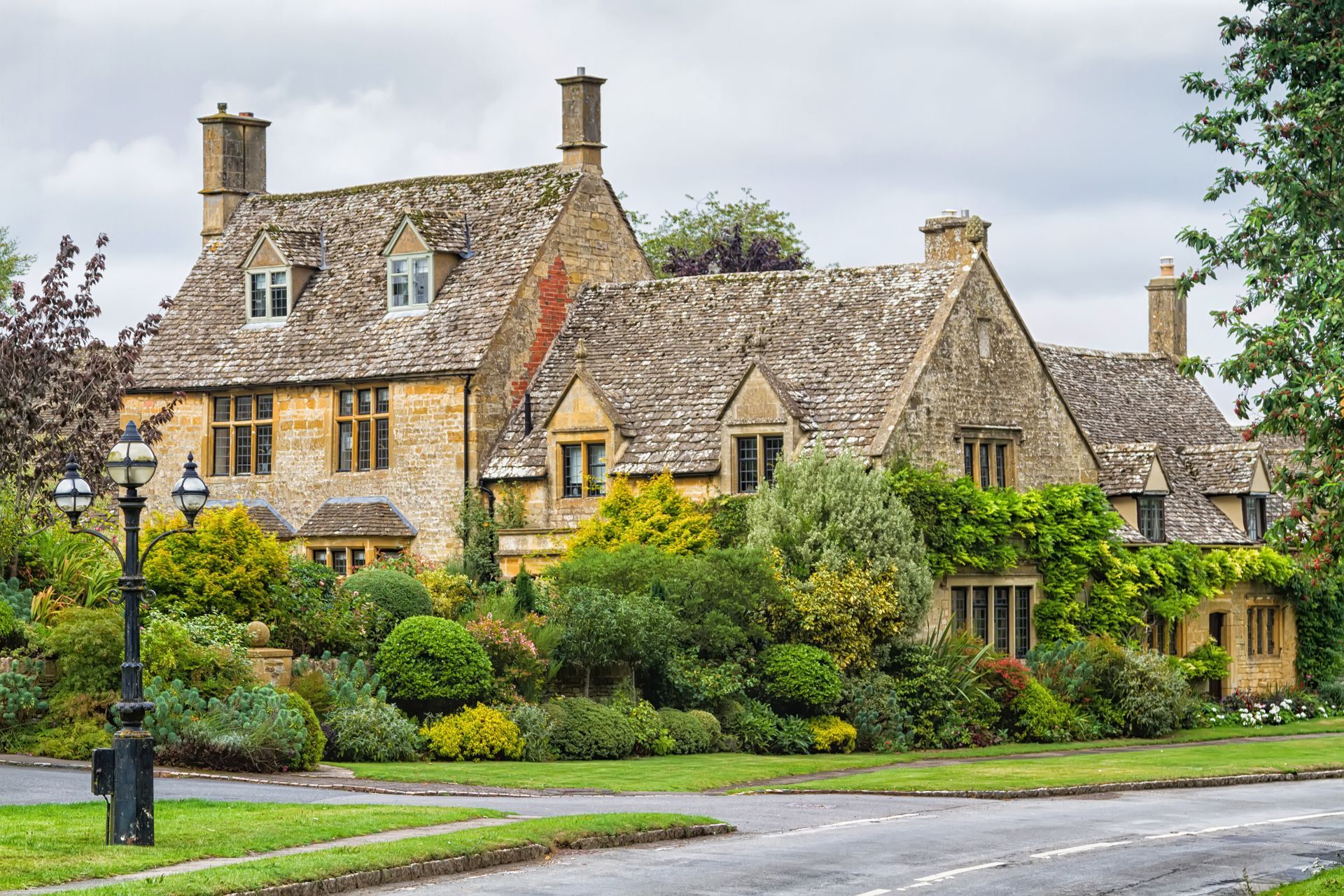 Cotswold Stone Roof
