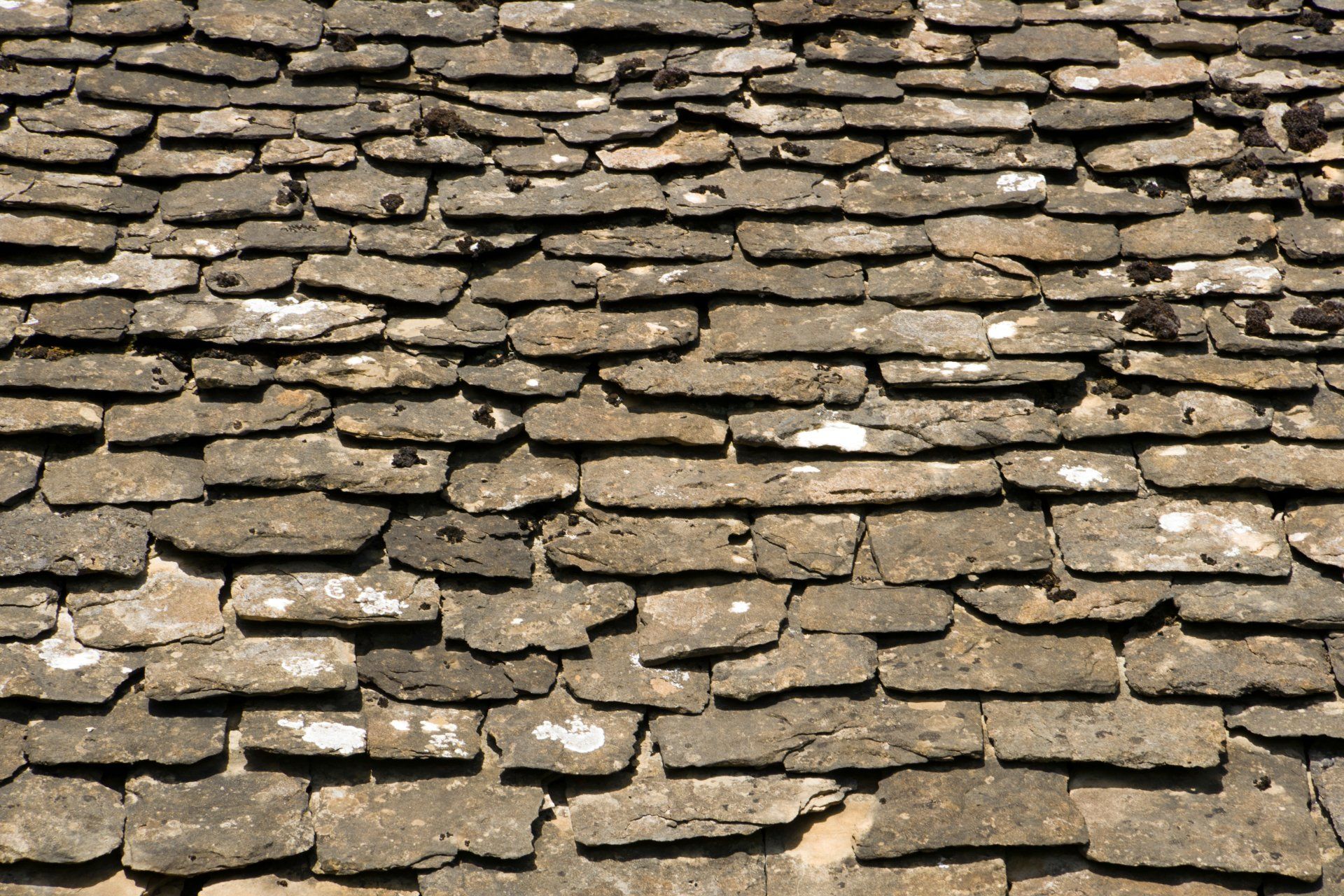 A close up of a roof made of bricks